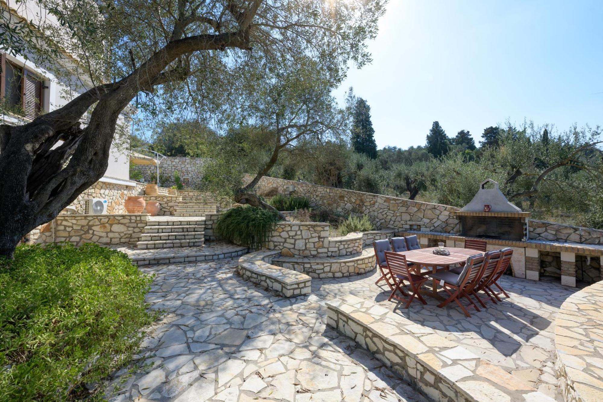Villa Bougarini Haven Family Villa Rock Pool Oasis Ieromonachos Zewnętrze zdjęcie