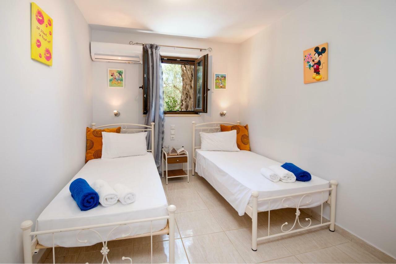 Villa Bougarini Haven Family Villa Rock Pool Oasis Ieromonachos Zewnętrze zdjęcie